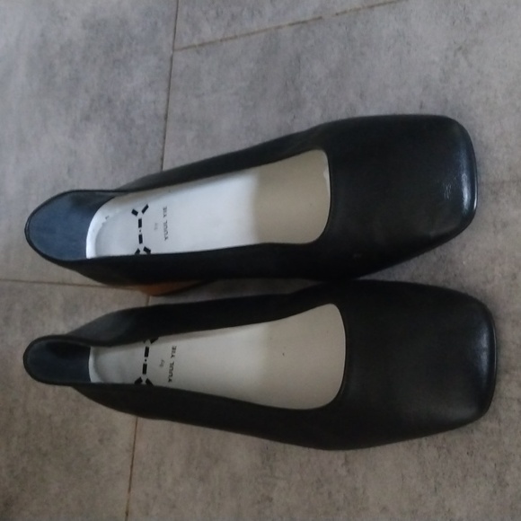 Schoes YUUY.  YIE - Picture 2 of 11